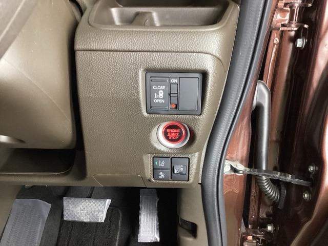 Ｎ－ＢＯＸ Ｌ　ディスプレイオーディオ　Ｒカメラ　ＴＶ　衝突回避支援ブレーキ　Ｉ－ＳＴＯＰ　クリソナ　ＰＷ　パワステ　Ｓヒーター　スマ－トキ－　Ｂカメ　横滑り防止　整備記録簿　ＬＥＤライト　エアコン付き　Ｗエアバック（27枚目）