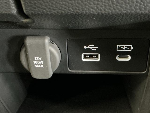 ステップワゴン e:HEVスパーダ 16インチアルミホイール LEDヘッドライト フルオートエアコン ESC シートヒータ キーフリー LEDヘッドランプ イモビ ABS スマートキ USBポート クルーズコントロール ECOモード(50枚目)