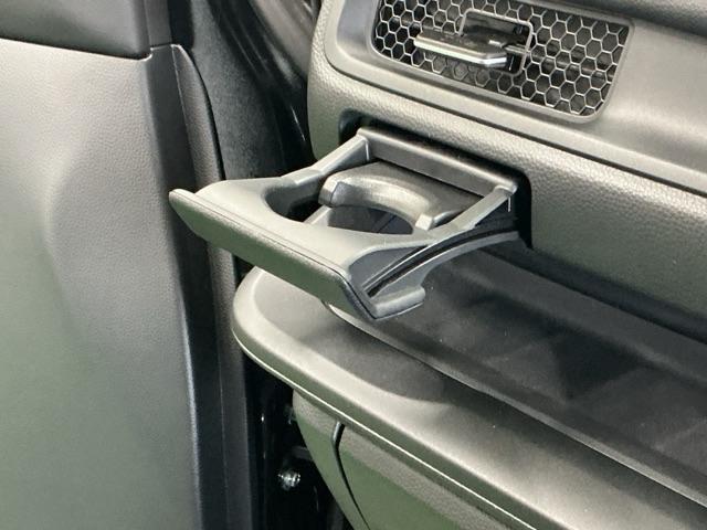 ステップワゴン e:HEVスパーダ 16インチアルミホイール LEDヘッドライト フルオートエアコン ESC シートヒータ キーフリー LEDヘッドランプ イモビ ABS スマートキ USBポート クルーズコントロール ECOモード(51枚目)