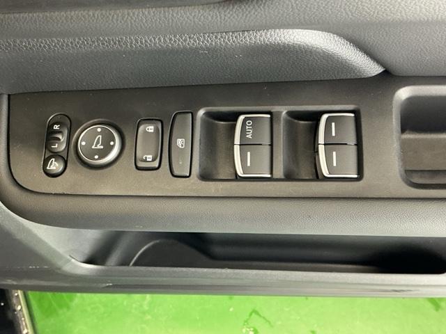 ステップワゴン e:HEVスパーダ 16インチアルミホイール LEDヘッドライト フルオートエアコン ESC シートヒータ キーフリー LEDヘッドランプ イモビ ABS スマートキ USBポート クルーズコントロール ECOモード(59枚目)