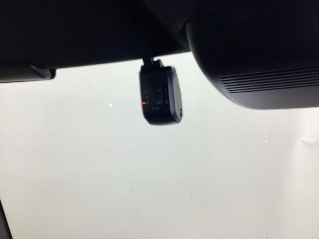 Ｎ－ＢＯＸカスタム ベースグレード　ドラレコ　ナビ　Ｒカメラ　ブルートゥース　ＵＳＢ接続　ＣＭＢＳ　Ｄレコ　ベンチシート　オートエアコン　スマートキ　ＬＥＤ　盗難防止装置　クルコン　ＥＴＣ　バックカメラ　フルセグＴＶ　パワーステアリング（14枚目）