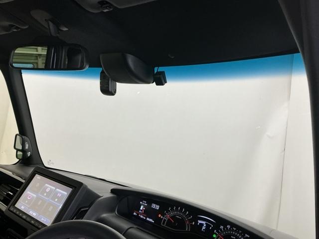 Ｎ－ＢＯＸカスタム Ｌ・スロープ　ドラレコ　ナビ　Ｒカメラ　ブルートゥース　両側電動ドア　キーレス　ＬＥＤ　ＵＳＢ　オートライト　シートヒーター　コーナーセンサー　フルセグ　ＥＴＣ　ＤＶＤ　衝突軽減Ｂ　クルーズコントロール　ＶＳＡ（32枚目）