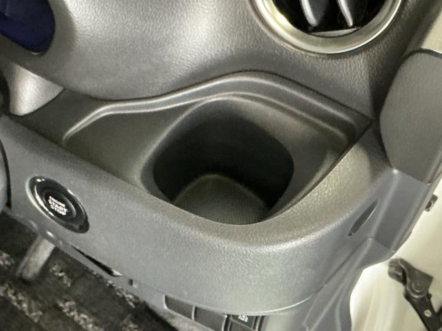 スペーシアカスタム ＸＳターボ　Ｒカメラ　ナビ　ＣＤ　ＤＶＤ　ＥＴＣ　キーレス　スマキー　パワーステアリング　オートクルーズコントロール　横滑り防止機能　ワンセグ　Ｂカメラ　盗難警報装置　オートエアコン　パワーウィンドウ　ＡＢＳ（17枚目）