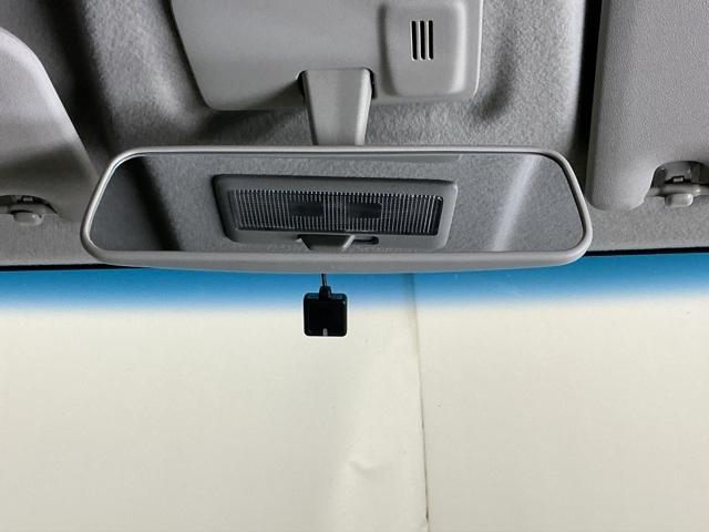 スペーシアカスタム ＸＳターボ　Ｒカメラ　ナビ　ＣＤ　ＤＶＤ　ＥＴＣ　キーレス　スマキー　パワーステアリング　オートクルーズコントロール　横滑り防止機能　ワンセグ　Ｂカメラ　盗難警報装置　オートエアコン　パワーウィンドウ　ＡＢＳ（41枚目）