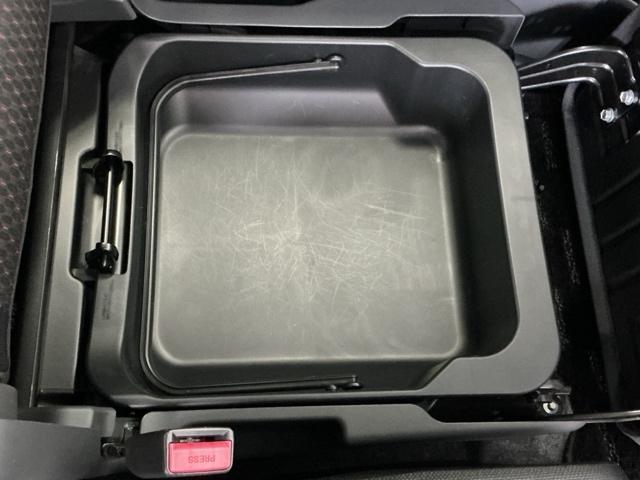 スペーシアカスタム ＸＳターボ　Ｒカメラ　ナビ　ＣＤ　ＤＶＤ　ＥＴＣ　キーレス　スマキー　パワーステアリング　オートクルーズコントロール　横滑り防止機能　ワンセグ　Ｂカメラ　盗難警報装置　オートエアコン　パワーウィンドウ　ＡＢＳ（53枚目）