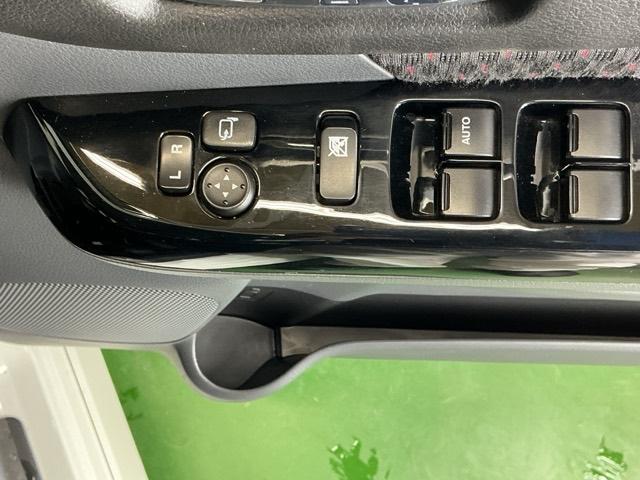 スペーシアカスタム ＸＳターボ　Ｒカメラ　ナビ　ＣＤ　ＤＶＤ　ＥＴＣ　キーレス　スマキー　パワーステアリング　オートクルーズコントロール　横滑り防止機能　ワンセグ　Ｂカメラ　盗難警報装置　オートエアコン　パワーウィンドウ　ＡＢＳ（54枚目）