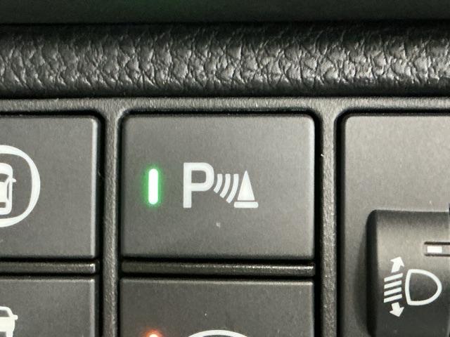 ヴェゼル ｅ：ＨＥＶＰＬａＹ　ナビ　Ｒカメラ　ブルートゥース　フルセグ　衝突被害軽減ブレーキ　カーテンエアバッグ　盗難防止装置　アイドルストップ　Ｐセンサー　ＡＢＳ　ＥＳＣ　フルオートエアコン　シートヒータ　エアバッグ　Ａライト（24枚目）