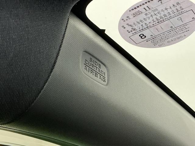 ヴェゼル ｅ：ＨＥＶＰＬａＹ　ナビ　Ｒカメラ　ブルートゥース　フルセグ　衝突被害軽減ブレーキ　カーテンエアバッグ　盗難防止装置　アイドルストップ　Ｐセンサー　ＡＢＳ　ＥＳＣ　フルオートエアコン　シートヒータ　エアバッグ　Ａライト（58枚目）