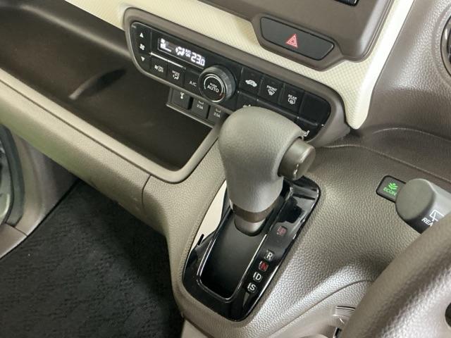 Ｎ－ＢＯＸ Ｌ　Ｒカメラ　ディスプレイオーディオ　ＴＶ　衝突回避支援ブレーキ　Ｉ－ＳＴＯＰ　クリソナ　ＰＷ　パワステ　Ｓヒーター　スマ－トキ－　Ｂカメ　横滑り防止　整備記録簿　ＬＥＤライト　エアコン付き　Ｗエアバック（15枚目）