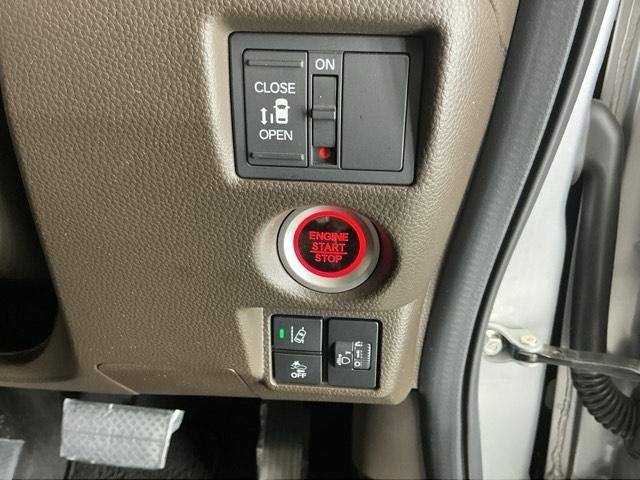 Ｎ－ＢＯＸ Ｌ　Ｒカメラ　ディスプレイオーディオ　ＴＶ　衝突回避支援ブレーキ　Ｉ－ＳＴＯＰ　クリソナ　ＰＷ　パワステ　Ｓヒーター　スマ－トキ－　Ｂカメ　横滑り防止　整備記録簿　ＬＥＤライト　エアコン付き　Ｗエアバック（29枚目）