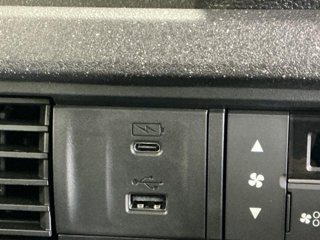 N-BOXカスタム ターボ ナビ Rカメラ ブルートゥース フルセグ イモビライザー 衝突被害軽減 ベンチシート キーフリー Pセンサー ESC パワステ 両席エアバック サイドエアバッグ ターボ車 USB接続 Aライト Bカメ(20枚目)