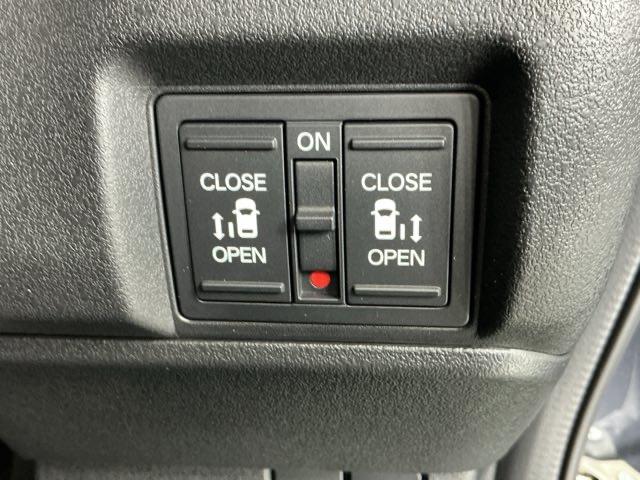 N-BOXカスタム ターボ ナビ Rカメラ ブルートゥース フルセグ イモビライザー 衝突被害軽減 ベンチシート キーフリー Pセンサー ESC パワステ 両席エアバック サイドエアバッグ ターボ車 USB接続 Aライト Bカメ(26枚目)