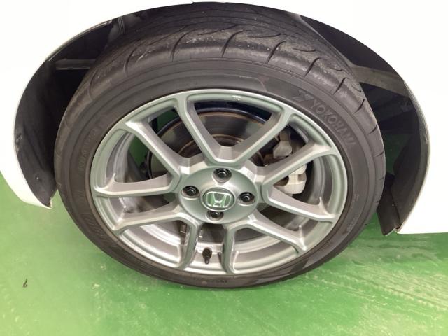 �{�f�B�[�̃f�U�C���Ƀ}�b�`�����O��ٌa�y�ʃA���~�z�C�[���B