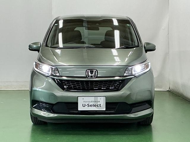 �k�d�c�w�b�h���C�g�𑕔����Ă��܂��B�k�d�c�w�b�h���C�g�͂ƂĂ����邭�A�J�̓����ԑ��s�����S�E���S�ł��B�I�[�g���C�g�R���g���[���t���Ŏ��̖͂��邳�ɉ����Ď����œ_���E�������܂�