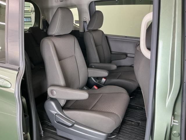 �t���b�g�ȏ��ƕG���⓪��X�y�[�X�ȂǏ\���ȍL��������܂��B