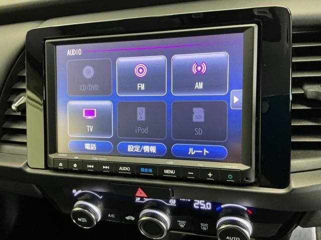 フィット ｅ：ＨＥＶホーム　ドラレコ　ナビ　Ｒカメラ　ブルートゥース　前後誤発進抑制機能　クリソナ　助手席エアバッグ　運転席エアバッグ　アイドリングストップ　ＬＥＤライト　ＵＳＢ接続　バックカメラ　ＡＢＳ　サイドエアバッグ（11枚目）