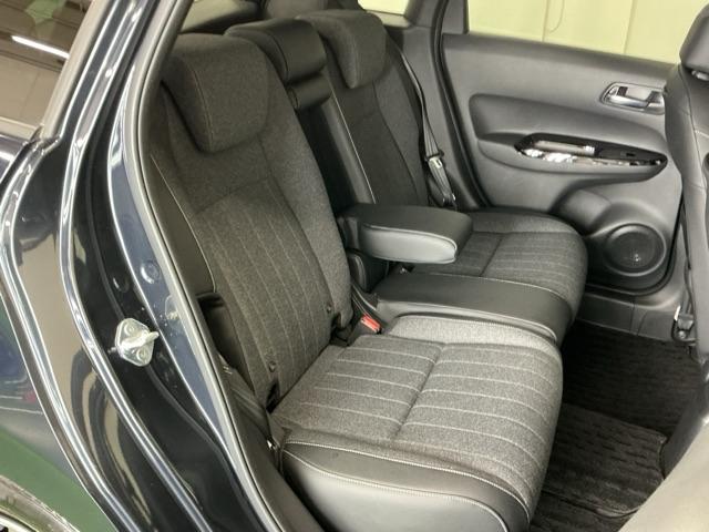 フィット ｅ：ＨＥＶホーム　ドラレコ　ナビ　Ｒカメラ　ブルートゥース　前後誤発進抑制機能　クリソナ　助手席エアバッグ　運転席エアバッグ　アイドリングストップ　ＬＥＤライト　ＵＳＢ接続　バックカメラ　ＡＢＳ　サイドエアバッグ（23枚目）