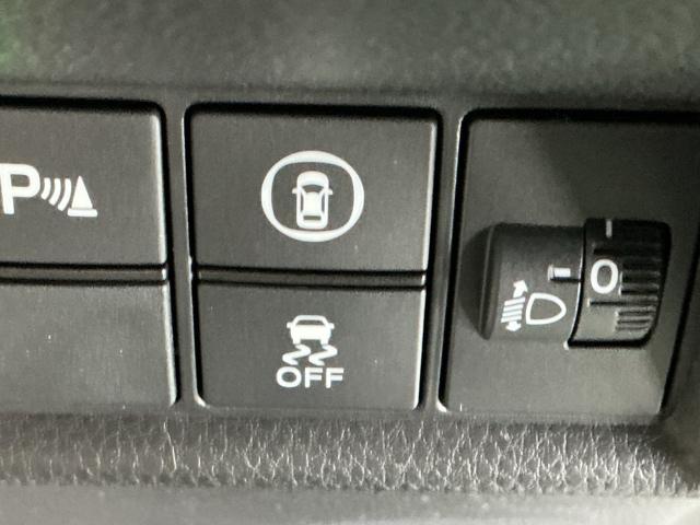 フィット ｅ：ＨＥＶホーム　ドラレコ　ナビ　Ｒカメラ　ブルートゥース　前後誤発進抑制機能　クリソナ　助手席エアバッグ　運転席エアバッグ　アイドリングストップ　ＬＥＤライト　ＵＳＢ接続　バックカメラ　ＡＢＳ　サイドエアバッグ（53枚目）