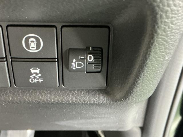 フィット ｅ：ＨＥＶホーム　ドラレコ　ナビ　Ｒカメラ　ブルートゥース　前後誤発進抑制機能　クリソナ　助手席エアバッグ　運転席エアバッグ　アイドリングストップ　ＬＥＤライト　ＵＳＢ接続　バックカメラ　ＡＢＳ　サイドエアバッグ（54枚目）