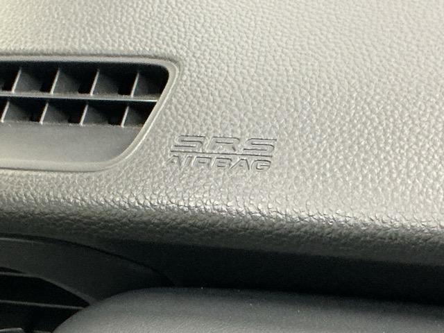 フィット ｅ：ＨＥＶホーム　ドラレコ　ナビ　Ｒカメラ　ブルートゥース　前後誤発進抑制機能　クリソナ　助手席エアバッグ　運転席エアバッグ　アイドリングストップ　ＬＥＤライト　ＵＳＢ接続　バックカメラ　ＡＢＳ　サイドエアバッグ（60枚目）