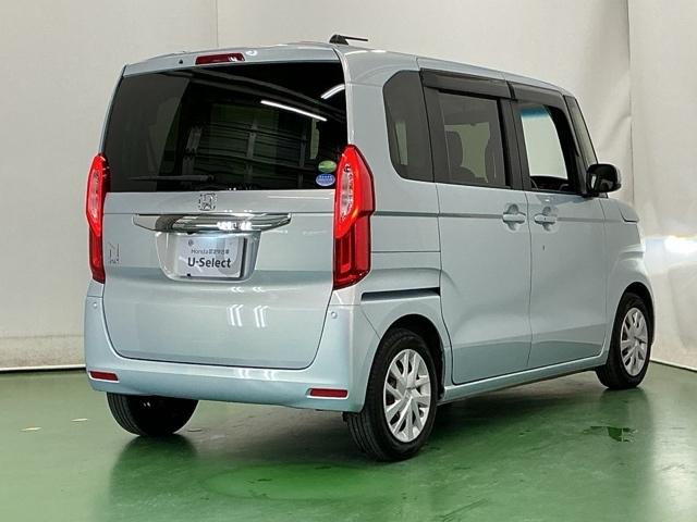 �R�U�O°�t�u�E�h�q�J�b�g�K���X�͎��O���i�t�u�j���قڃJ�b�g���āA�W���W���Ƃ��������̌����̐ԊO���i�h�q�j���J�b�g�A��[���ʂ����߂ď��l�̂������؂Ɏ��܂��B���V���͏�����u�Ԃ���Ⴂ������܂�