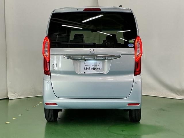 ���ꂪ�t�����₷�������K���X�ɂ̓������C�p�[���t���Ă��܂��B�t�����g�̃��C�p�[���n�m�̎��̓V�t�g���o�[�����o�[�X�ɓ����ƃ������C�p�[�������N���č쓮�A�N�����[�Ȏ��E���ۂĂ܂��B