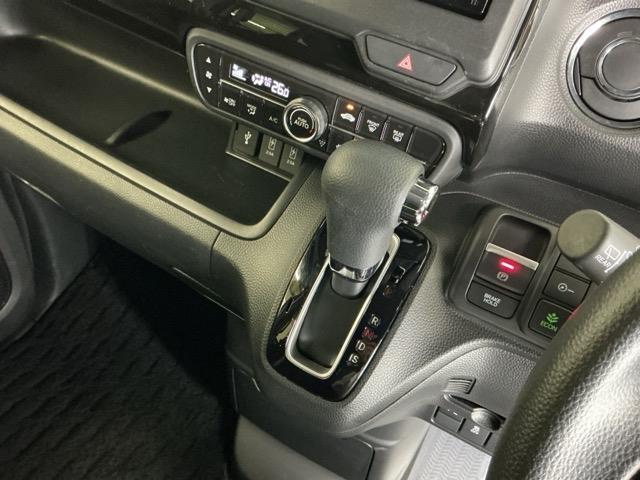 Ｎ－ＢＯＸカスタム Ｌ　ナビ　Ｒカメラ　ブルートゥース　フルセグ　Ｐソナー　サイドエアバッグ　Ａストップ　シートヒータ　ベンチシート　点検記録簿　キーフリーシステム　ＬＥＤライト　リアカメ　クルーズコントロール　ＡＣ　ＵＳＢ（16枚目）