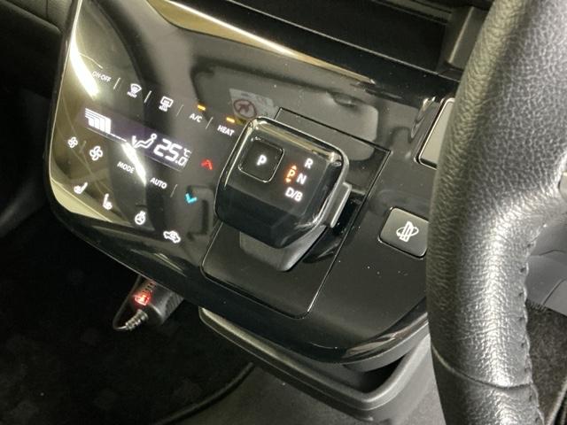 ｅＫクロス ＥＶ Ｐ　ナビ　ブルートゥース　フルセグＴＶ　地デジ　コーナーセンサー　アイドリングストップ　ＬＥＤライト　ＥＴＣ　オートライト　シートヒーター　フルオートエアコン　スマートキー　記録簿　盗難防止システム（15枚目）