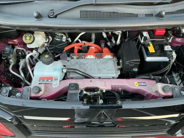 ｅＫクロス ＥＶ Ｐ　ナビ　ブルートゥース　フルセグＴＶ　地デジ　コーナーセンサー　アイドリングストップ　ＬＥＤライト　ＥＴＣ　オートライト　シートヒーター　フルオートエアコン　スマートキー　記録簿　盗難防止システム（25枚目）