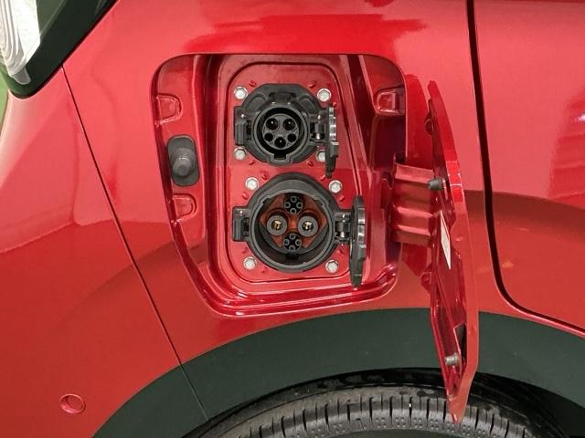 ｅＫクロス ＥＶ Ｐ　ナビ　ブルートゥース　フルセグＴＶ　地デジ　コーナーセンサー　アイドリングストップ　ＬＥＤライト　ＥＴＣ　オートライト　シートヒーター　フルオートエアコン　スマートキー　記録簿　盗難防止システム（44枚目）