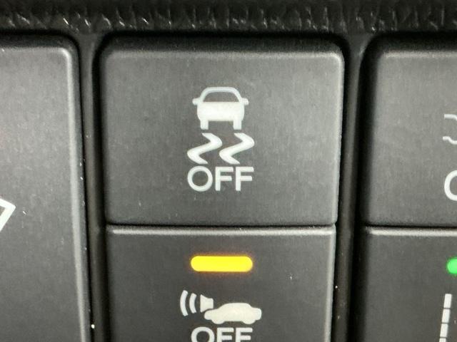 フィットハイブリッド Ｌホンダセンシング　ドラレコ　ナビ　Ｒカメラ　ブルートゥース　軽減ブレーキ　ＬＥＤ　サイドＳＲＳ　横滑り防止　ドライブレコーダー　フルセグテレビ　記録簿　パワーステアリング　盗難防止装置　オートクルーズ　ＥＴＣ車載器（23枚目）