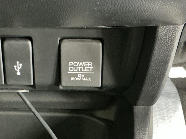 フィットハイブリッド Ｌホンダセンシング　ドラレコ　ナビ　Ｒカメラ　ブルートゥース　軽減ブレーキ　ＬＥＤ　サイドＳＲＳ　横滑り防止　ドライブレコーダー　フルセグテレビ　記録簿　パワーステアリング　盗難防止装置　オートクルーズ　ＥＴＣ車載器（46枚目）