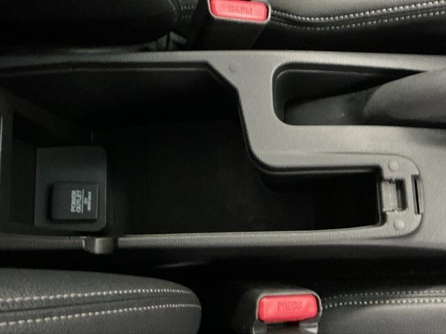 フィットハイブリッド Ｌホンダセンシング　ドラレコ　ナビ　Ｒカメラ　ブルートゥース　軽減ブレーキ　ＬＥＤ　サイドＳＲＳ　横滑り防止　ドライブレコーダー　フルセグテレビ　記録簿　パワーステアリング　盗難防止装置　オートクルーズ　ＥＴＣ車載器（48枚目）