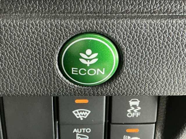 フィットハイブリッド Ｌパッケージ　ナビ　Ｒカメラ　ブルートゥース　フルセグ　サイドエアバック　ＤＶＤ再生　ＬＥＤ　ＥＣＯＮ　バックカメラ　オートクルーズコントロール　イモビライザー　ＥＴＣ　ＥＳＣ　ＡＵＴＯエアコン　ＡＢＳ　キーフリー（22枚目）