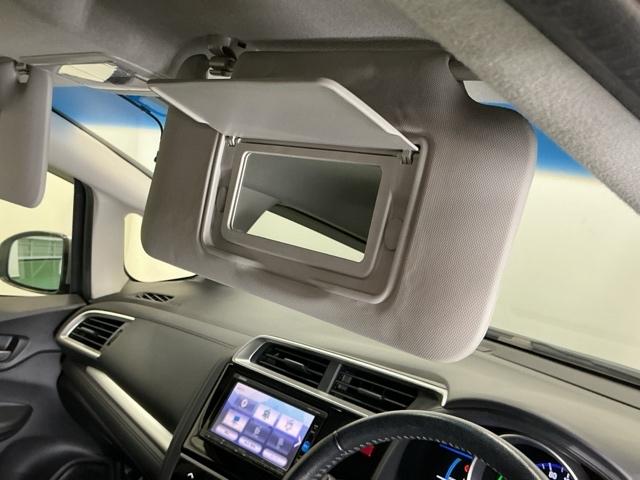 フィットハイブリッド Ｌパッケージ　ナビ　Ｒカメラ　ブルートゥース　フルセグ　サイドエアバック　ＤＶＤ再生　ＬＥＤ　ＥＣＯＮ　バックカメラ　オートクルーズコントロール　イモビライザー　ＥＴＣ　ＥＳＣ　ＡＵＴＯエアコン　ＡＢＳ　キーフリー（58枚目）