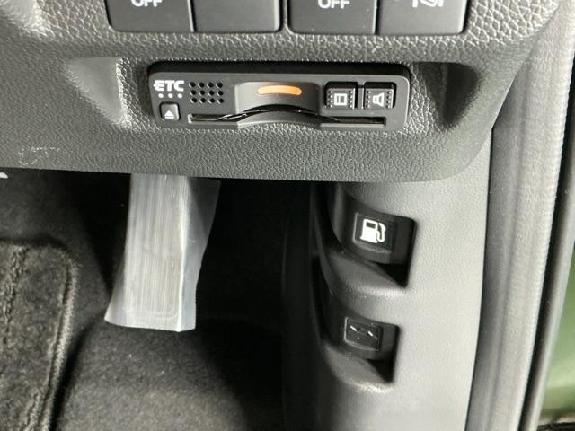 フリード クロスター・ホンダセンシング　ナビ　Ｒカメラ　ブルートゥース　フルセグ　両ＰＳＤ　ＵＳＢポート　地デジ　エアバック　Ｉストップ　ＶＳＡ　リヤカメラ　３列シート　整備記録簿　ＤＶＤ再生　イモビライザー　キーフリー　パワステ　クルコン（13枚目）