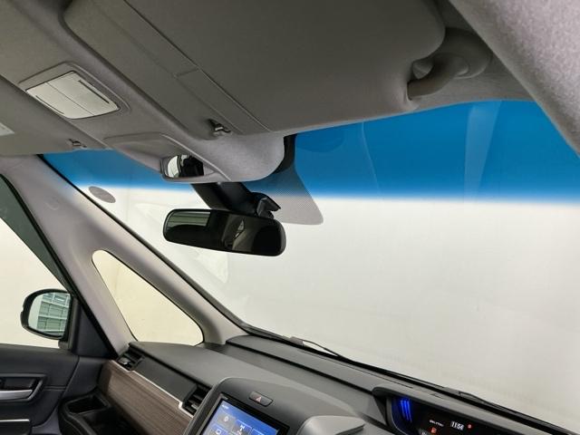 フリード クロスター・ホンダセンシング　ナビ　Ｒカメラ　ブルートゥース　フルセグ　両ＰＳＤ　ＵＳＢポート　地デジ　エアバック　Ｉストップ　ＶＳＡ　リヤカメラ　３列シート　整備記録簿　ＤＶＤ再生　イモビライザー　キーフリー　パワステ　クルコン（29枚目）