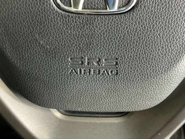 フリード クロスター・ホンダセンシング　ナビ　Ｒカメラ　ブルートゥース　フルセグ　両ＰＳＤ　ＵＳＢポート　地デジ　エアバック　Ｉストップ　ＶＳＡ　リヤカメラ　３列シート　整備記録簿　ＤＶＤ再生　イモビライザー　キーフリー　パワステ　クルコン（51枚目）