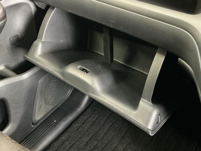 フリード クロスター・ホンダセンシング　ナビ　Ｒカメラ　ブルートゥース　フルセグ　両ＰＳＤ　ＵＳＢポート　地デジ　エアバック　Ｉストップ　ＶＳＡ　リヤカメラ　３列シート　整備記録簿　ＤＶＤ再生　イモビライザー　キーフリー　パワステ　クルコン（57枚目）