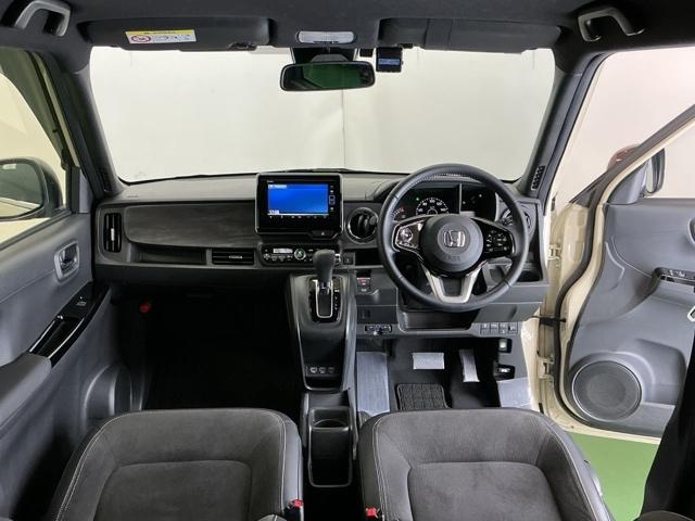 Ｎ－ＯＮＥ プレミアム　ドラレコ　ナビ　Ｒカメラ　ブルートゥース　ＵＳＢポート　衝突軽減　ＤＶＤ再生　ＥＳＣ　コーナーセンサー　ＬＥＤ　シ－トヒ－タ－　バックカメラ　フルセグ　カーテンエアバック　スマートキー　ＡＡＣ　ＥＴＣ（2枚目）