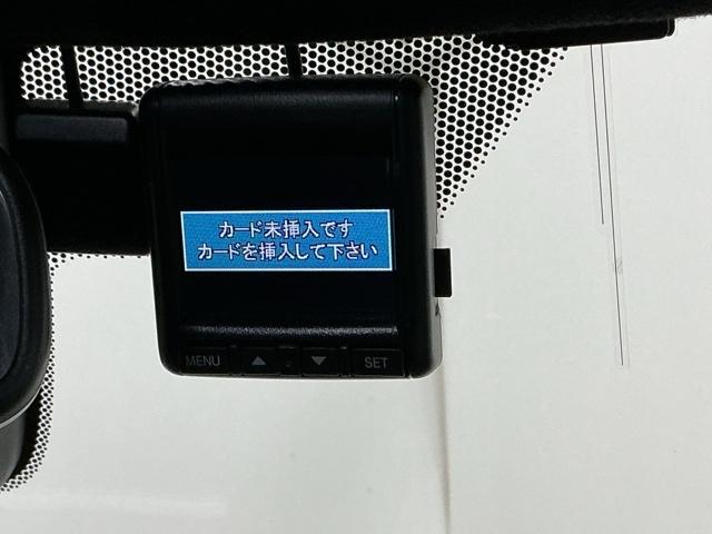 Ｎ－ＯＮＥ プレミアム　ドラレコ　ナビ　Ｒカメラ　ブルートゥース　ＵＳＢポート　衝突軽減　ＤＶＤ再生　ＥＳＣ　コーナーセンサー　ＬＥＤ　シ－トヒ－タ－　バックカメラ　フルセグ　カーテンエアバック　スマートキー　ＡＡＣ　ＥＴＣ（13枚目）