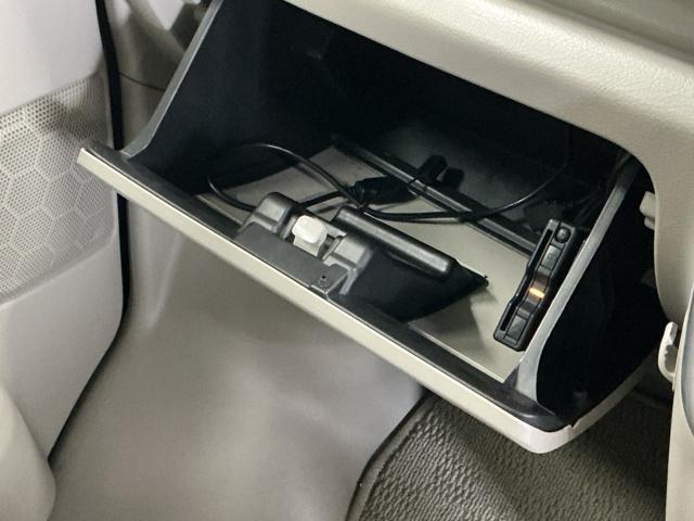 エブリイワゴン ＰＺターボ　ナビ　Ｒカメラ　ブルートゥース　フルセグ　Ｄカメラブレーキサポート　リアコーナーセンサー　助手席エアバック　運転席エアバック　セキュリティ　ＴＢ　ＤＶＤ再生　パワーウインドウ　ＡＡＣ　ＡＵＴＯライト（45枚目）