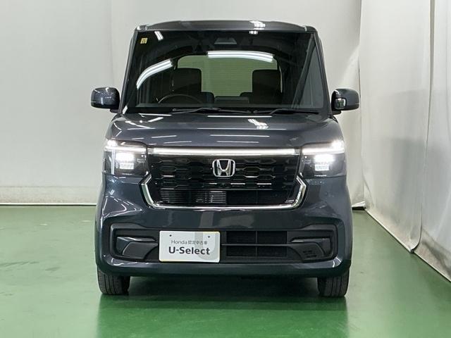 Ｎ－ＢＯＸカスタム ベースグレード　ディスプレイオーディオ　Ｒカメラ　ＵＳＢ　ＣＭＢＳ　ベンチシート　オートエアコン　スマートキ　ＬＥＤ　盗難防止装置　クルコン　バックカメラ　パワーステアリング　エアバッグ　ＥＳＣ　パワーウインドウ（6枚目）