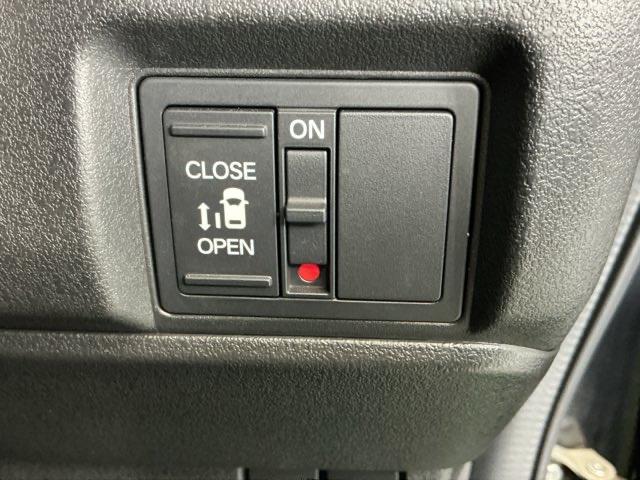 Ｎ－ＢＯＸカスタム ベースグレード　ディスプレイオーディオ　Ｒカメラ　ＵＳＢ　ＣＭＢＳ　ベンチシート　オートエアコン　スマートキ　ＬＥＤ　盗難防止装置　クルコン　バックカメラ　パワーステアリング　エアバッグ　ＥＳＣ　パワーウインドウ（24枚目）