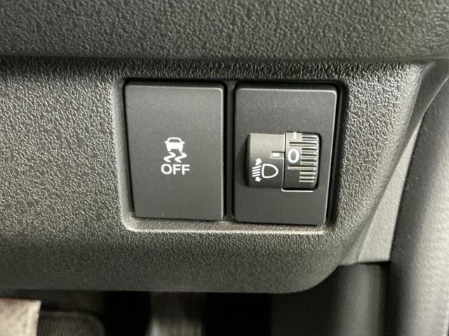 Ｎ－ＢＯＸカスタム ベースグレード　ディスプレイオーディオ　Ｒカメラ　ＵＳＢ　ＣＭＢＳ　ベンチシート　オートエアコン　スマートキ　ＬＥＤ　盗難防止装置　クルコン　バックカメラ　パワーステアリング　エアバッグ　ＥＳＣ　パワーウインドウ（25枚目）