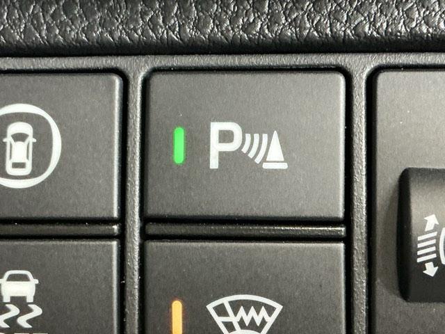 ヴェゼル ｅ：ＨＥＶＰＬａＹ　ナビ　Ｒカメラ　ブルートゥース　フルセグ　衝突被害軽減ブレーキ　カーテンエアバッグ　盗難防止装置　アイドルストップ　Ｐセンサー　ＡＢＳ　ＥＳＣ　フルオートエアコン　シートヒータ　エアバッグ　Ａライト（24枚目）