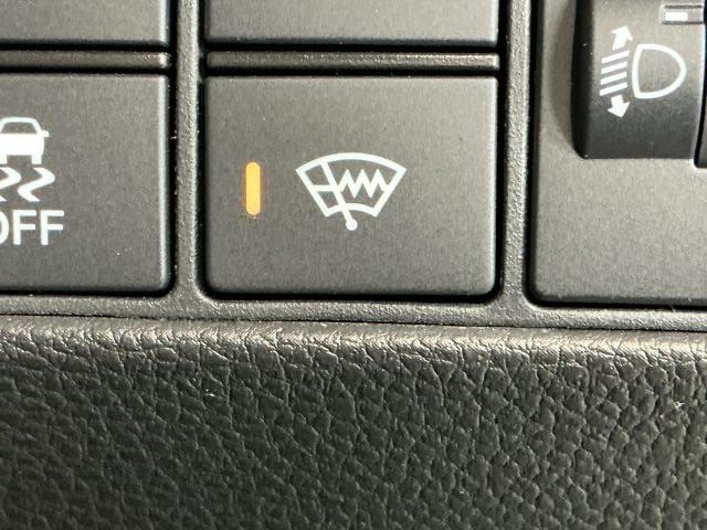 ヴェゼル ｅ：ＨＥＶＰＬａＹ　ナビ　Ｒカメラ　ブルートゥース　フルセグ　衝突被害軽減ブレーキ　カーテンエアバッグ　盗難防止装置　アイドルストップ　Ｐセンサー　ＡＢＳ　ＥＳＣ　フルオートエアコン　シートヒータ　エアバッグ　Ａライト（59枚目）