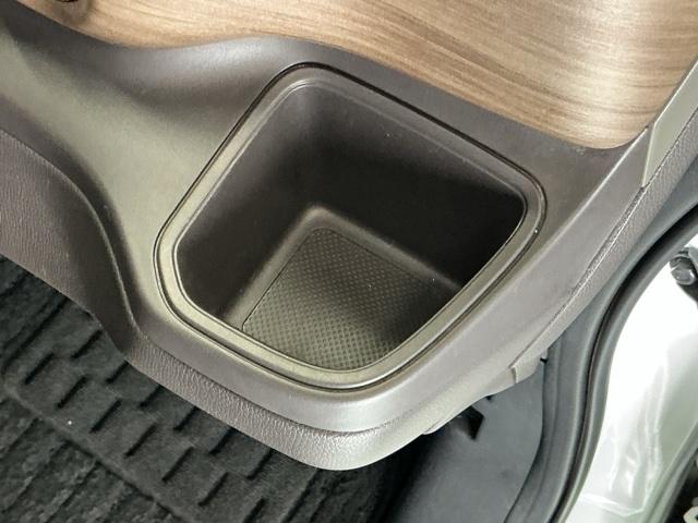 フリードハイブリッド ハイブリッド・Ｇホンダセンシング　ドラレコ　ナビ　Ｒカメラ　ブルートゥース　クルーズＣ　ＤＶＤ視聴　ＵＳＢ接続　ブレーキサポート　ＬＥＤヘットライト　Ｗエアバック　記録簿付き　バックモニタ　アイストップ　地デジフルセグ　キーレス　３列（18枚目）