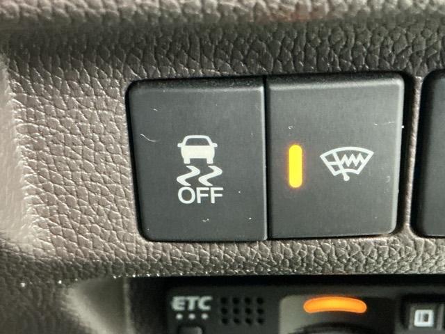 フリードハイブリッド ハイブリッド・Ｇホンダセンシング　ドラレコ　ナビ　Ｒカメラ　ブルートゥース　クルーズＣ　ＤＶＤ視聴　ＵＳＢ接続　ブレーキサポート　ＬＥＤヘットライト　Ｗエアバック　記録簿付き　バックモニタ　アイストップ　地デジフルセグ　キーレス　３列（27枚目）