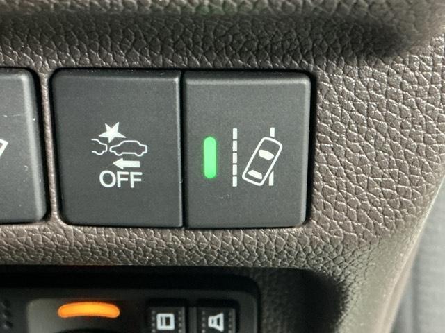 フリードハイブリッド ハイブリッド・Ｇホンダセンシング　ドラレコ　ナビ　Ｒカメラ　ブルートゥース　クルーズＣ　ＤＶＤ視聴　ＵＳＢ接続　ブレーキサポート　ＬＥＤヘットライト　Ｗエアバック　記録簿付き　バックモニタ　アイストップ　地デジフルセグ　キーレス　３列（28枚目）